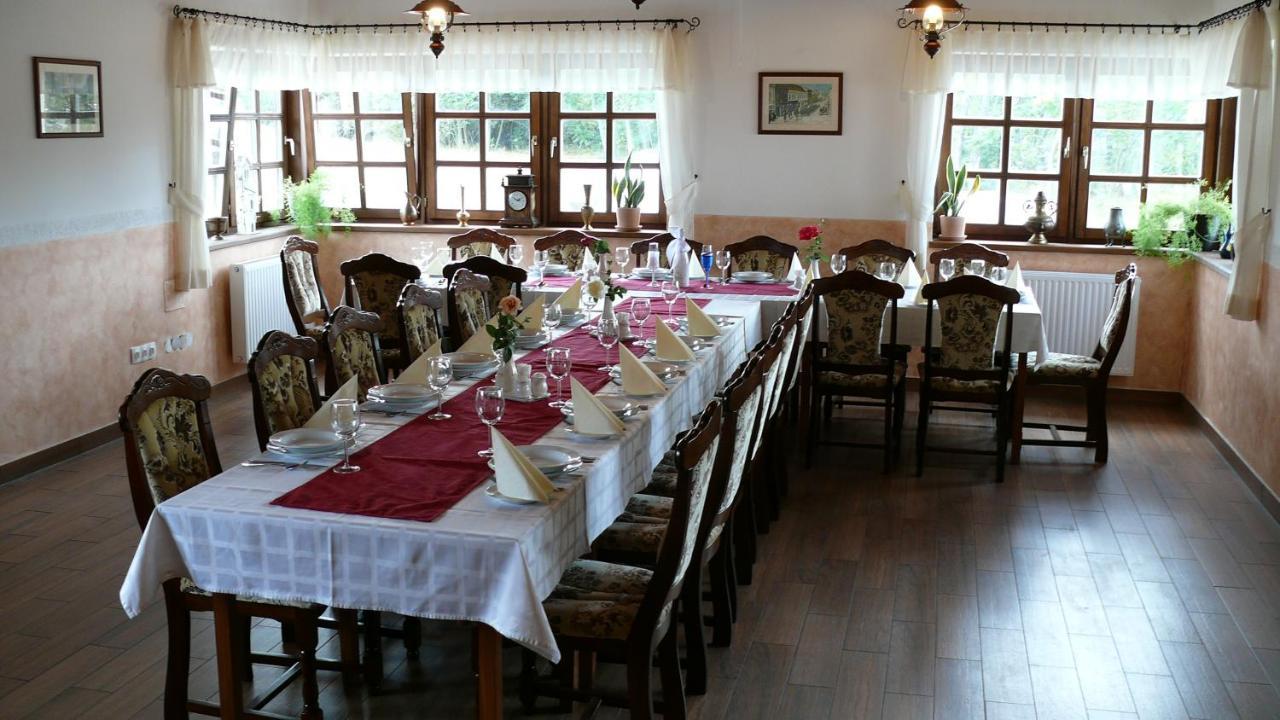 Kadarta Vendeglo Panzio Bed and Breakfast Veszprém Buitenkant foto
