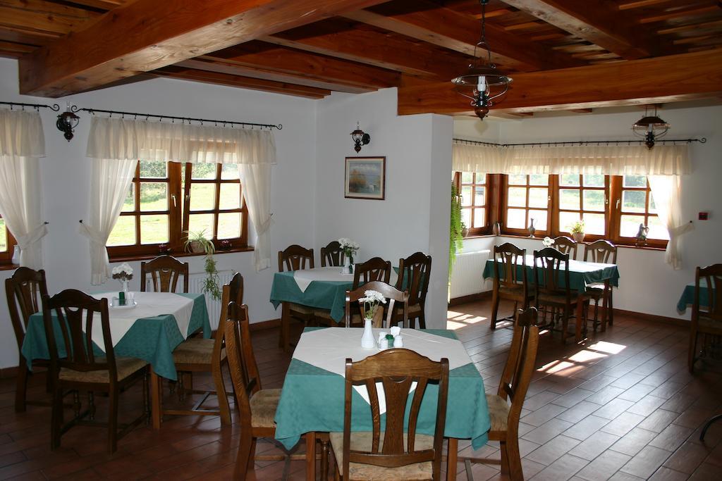Kadarta Vendeglo Panzio Bed and Breakfast Veszprém Buitenkant foto